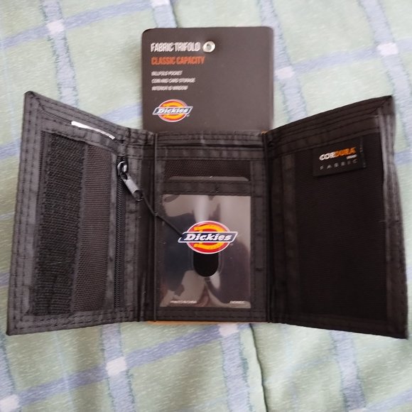 Dickies Men's Classic Capacity Billfold (wallet) - Picture 1 of 3